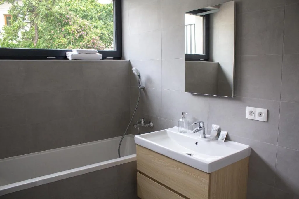 Gardinn Apartments - Hotel Service and Free Parking — 4