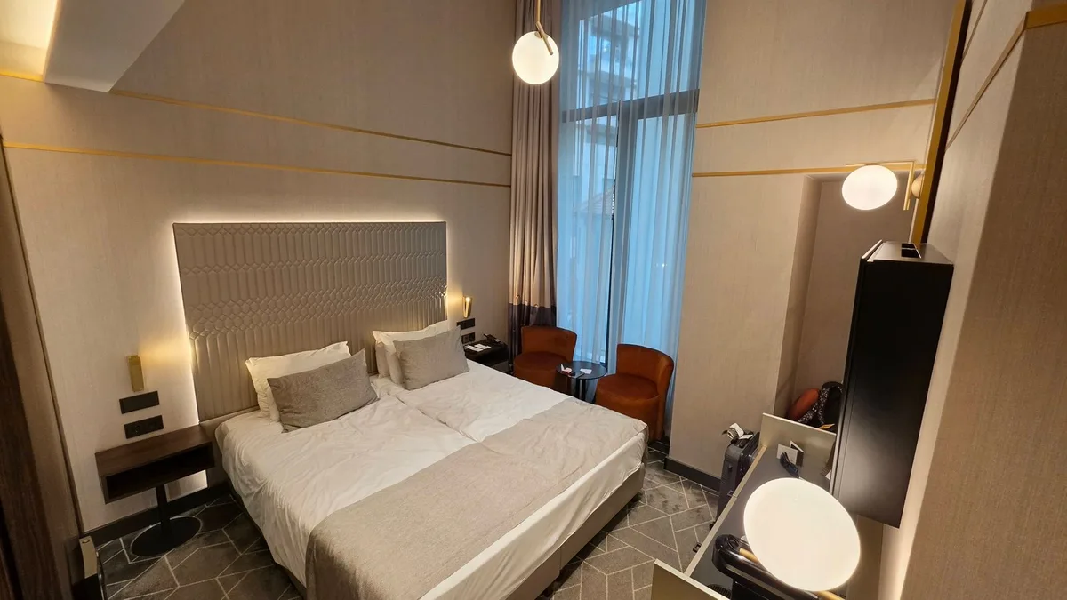 Emerald Hotel & Suites by Continental Group — 2