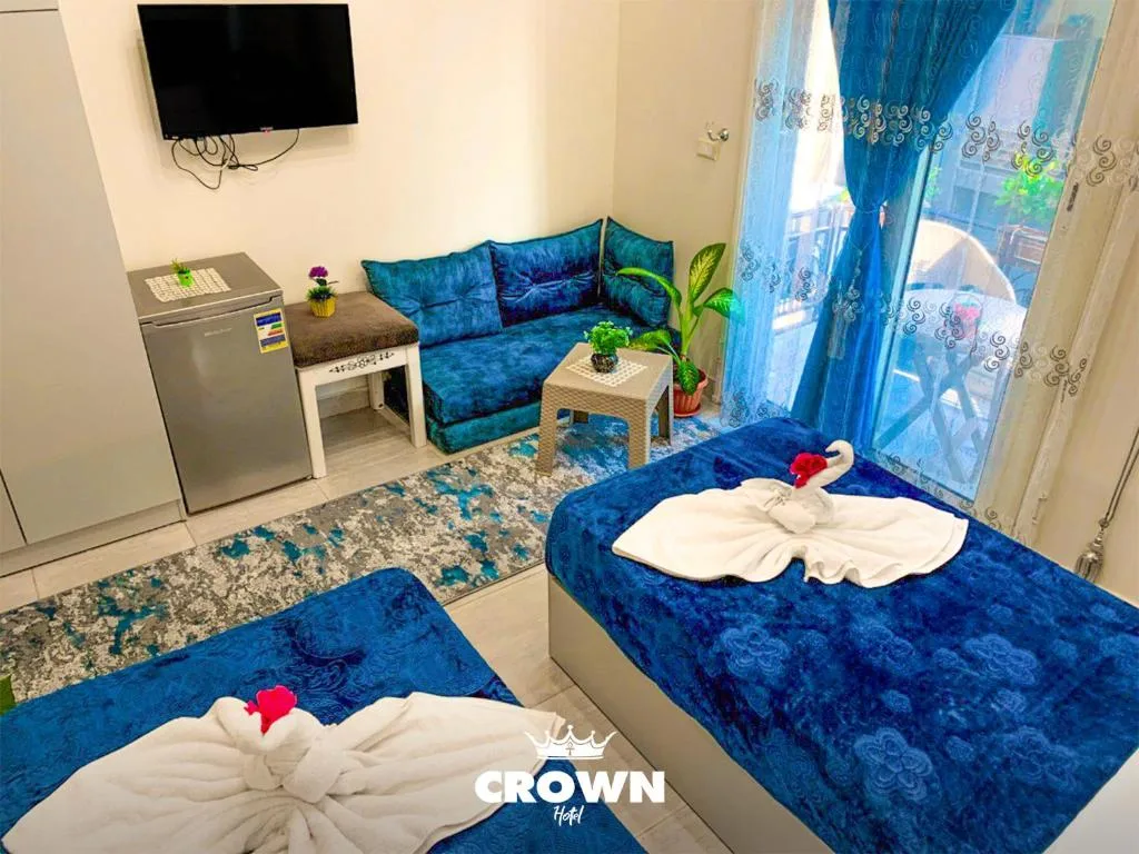 Crown Home — 5