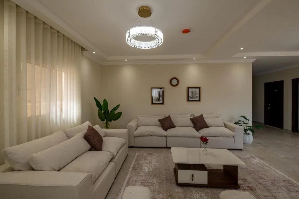 Welhome Stays Aparthotel — 2