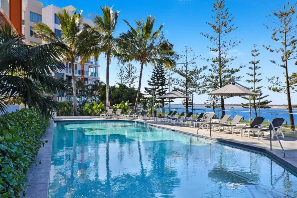 Silvershore Apartments on the Broadwater — 3
