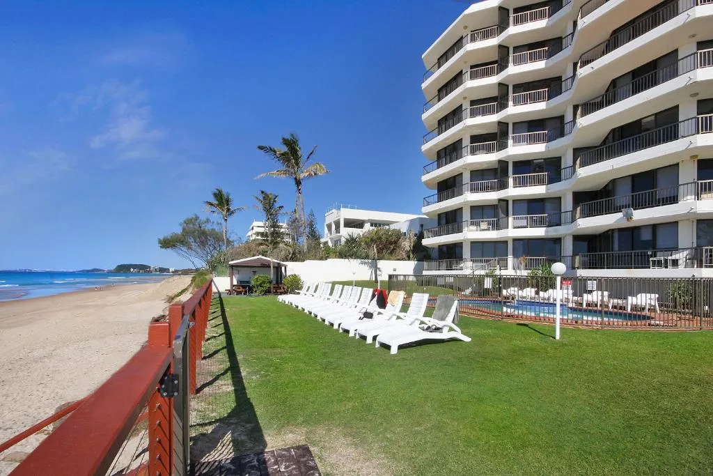 Spindrift on the Beach - Absolute Beachfront — 5