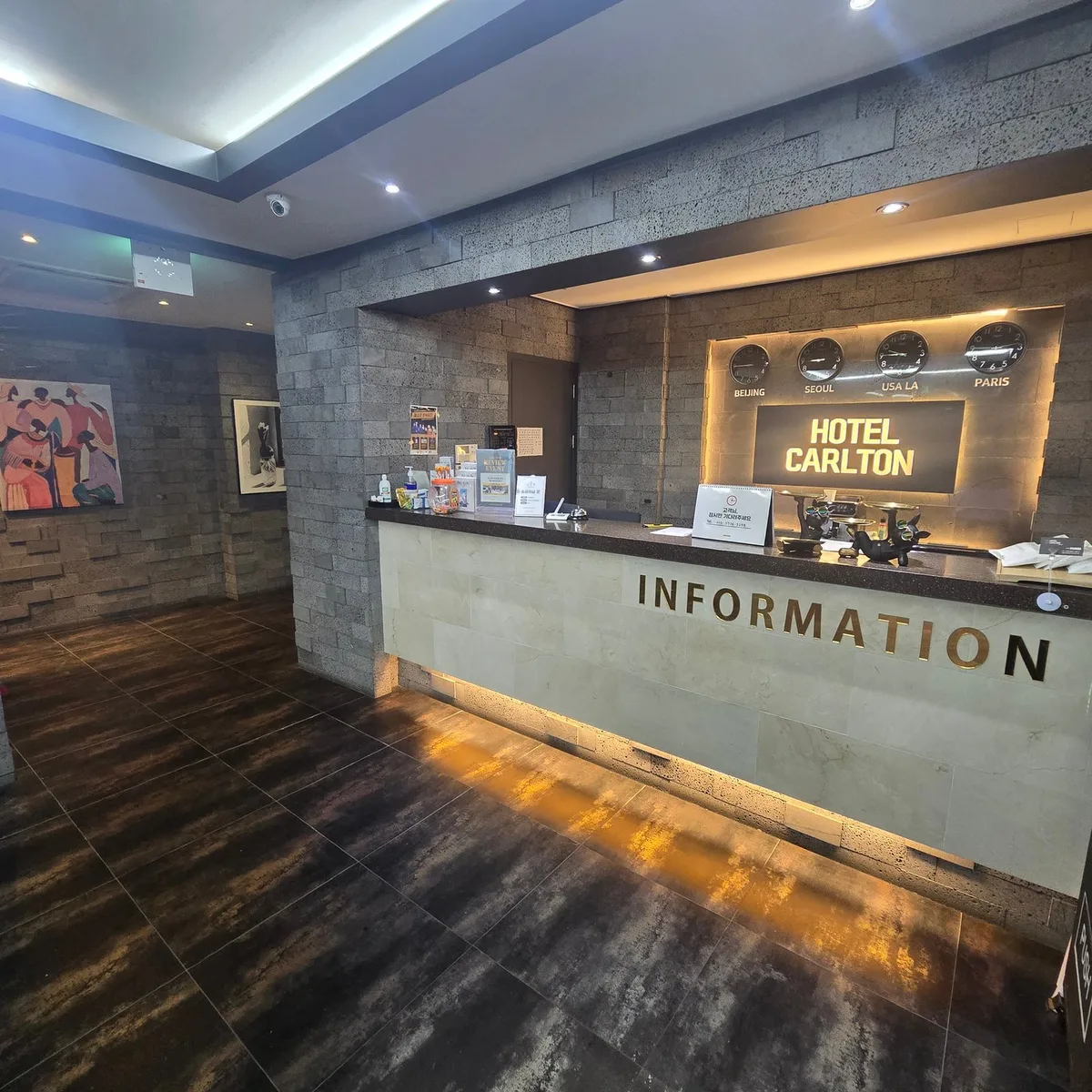 Hotel Carlton — 4