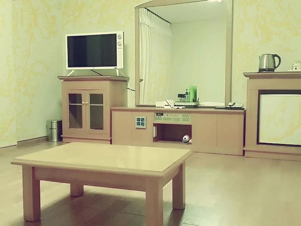 Daedong Hotel — 4