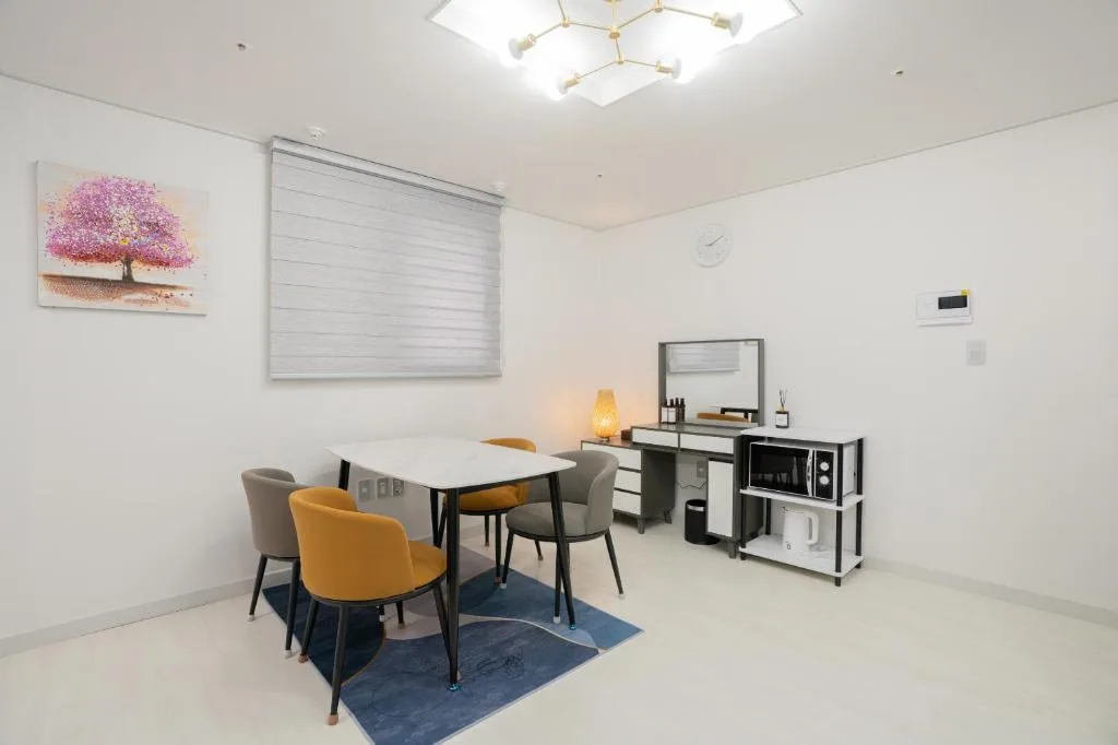 Jeju Seomun Residence Hotel — 4