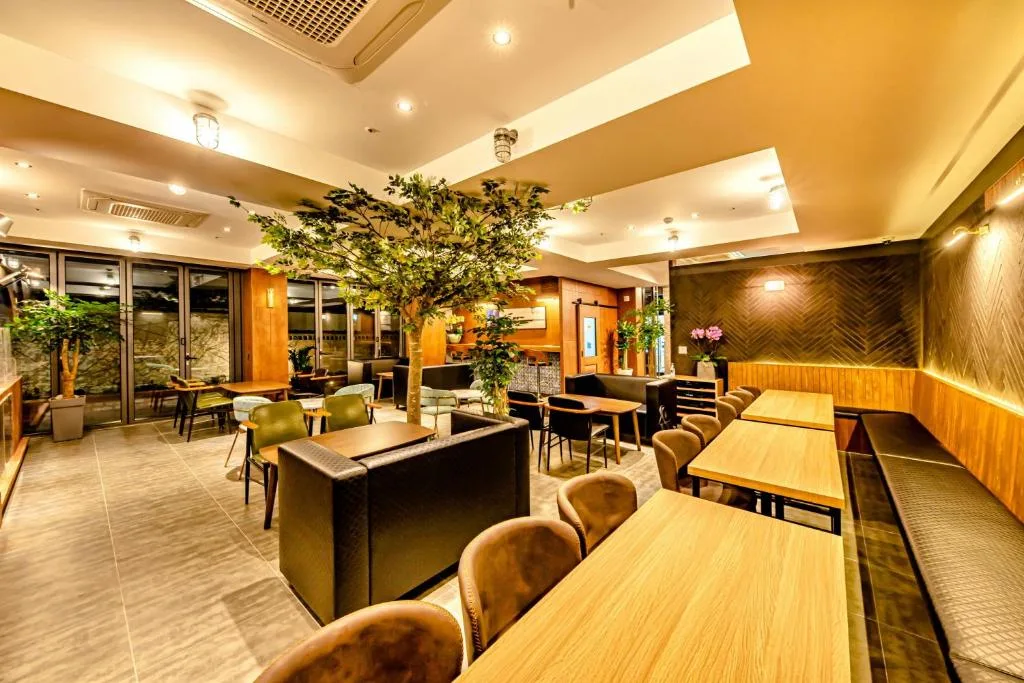 The Jade Hotel — 4
