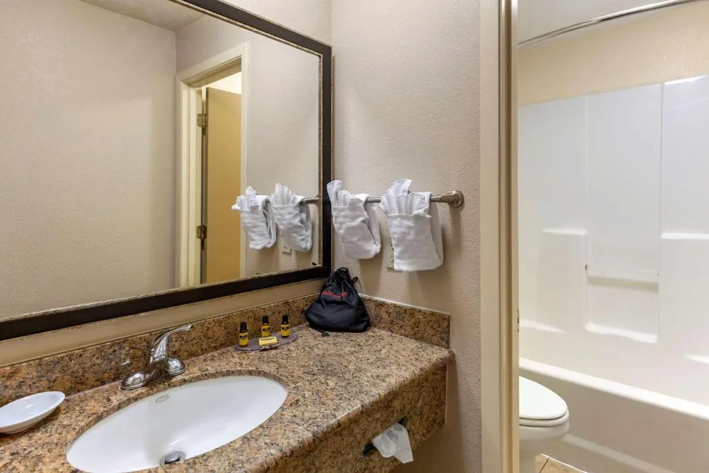 Best Western Plus Las Vegas West — 3
