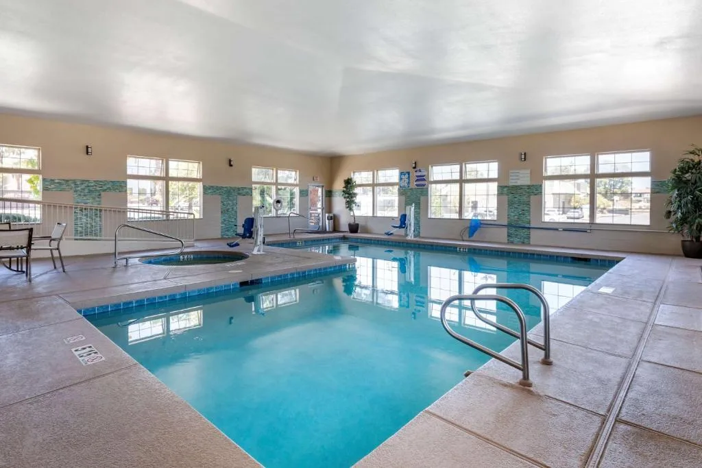 Best Western Plus Las Vegas West — 4