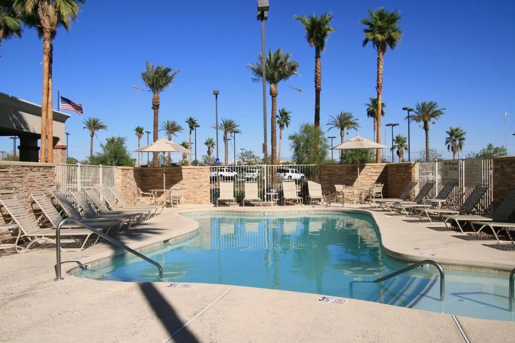 Hampton Inn & Suites Las Vegas-Red Rock/Summerlin — 4