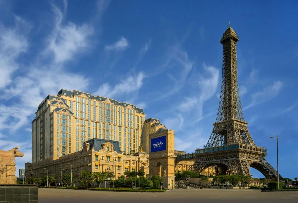 The Parisian Macao — 1