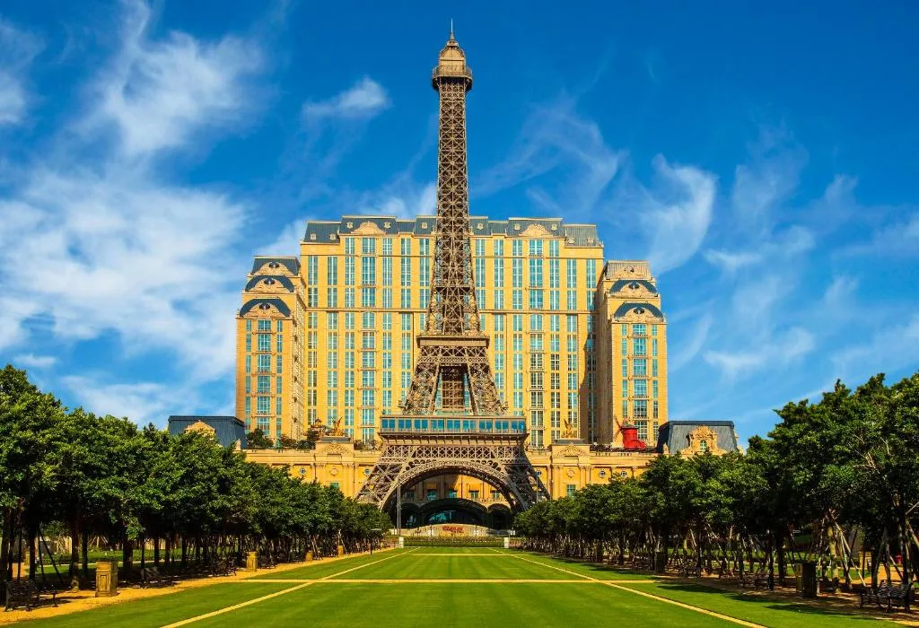 The Parisian Macao — 3