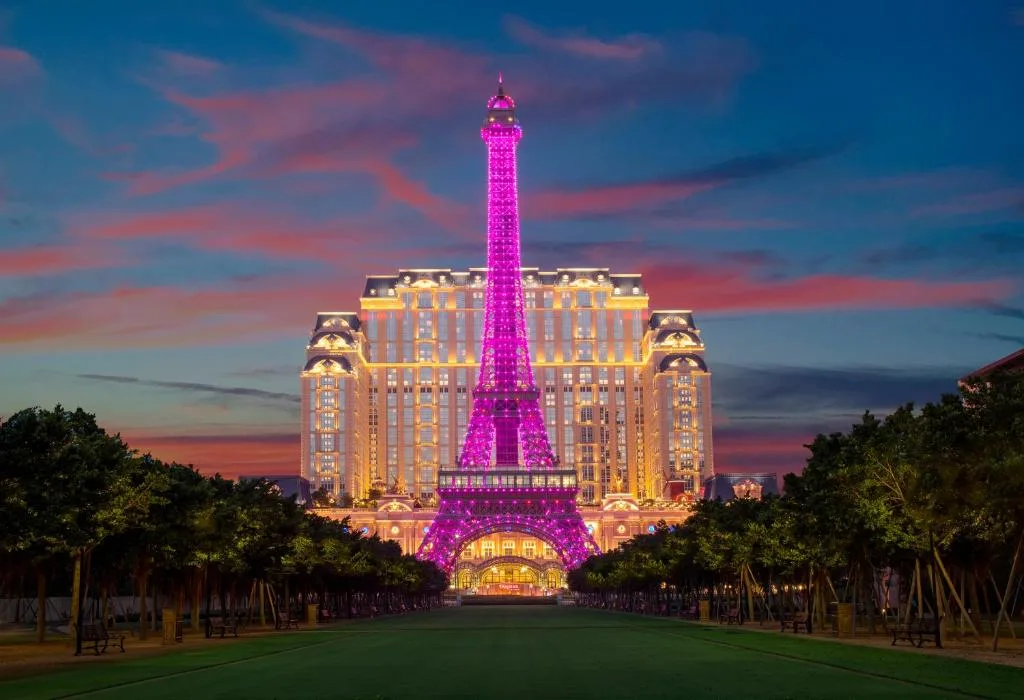 The Parisian Macao — 5