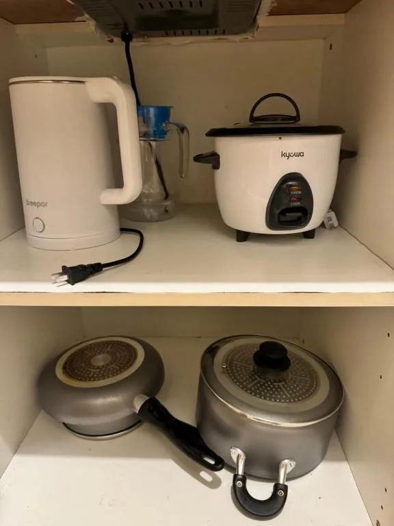 Cozy 1BR Netflix & Alexa w Balcony Free Pool — 5