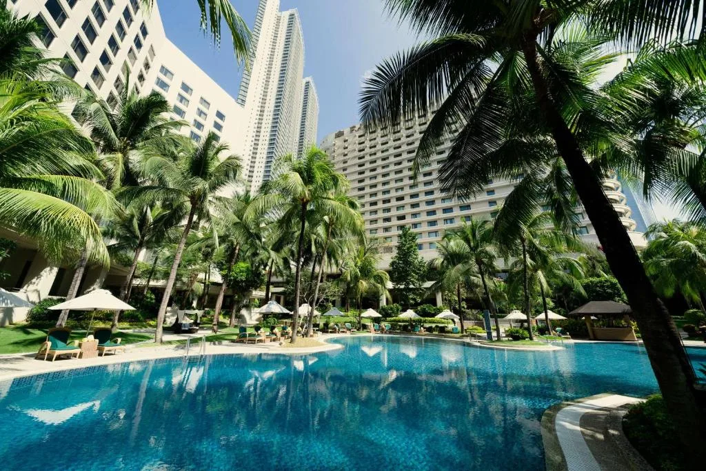 Edsa Shangri-La, Manila — 1