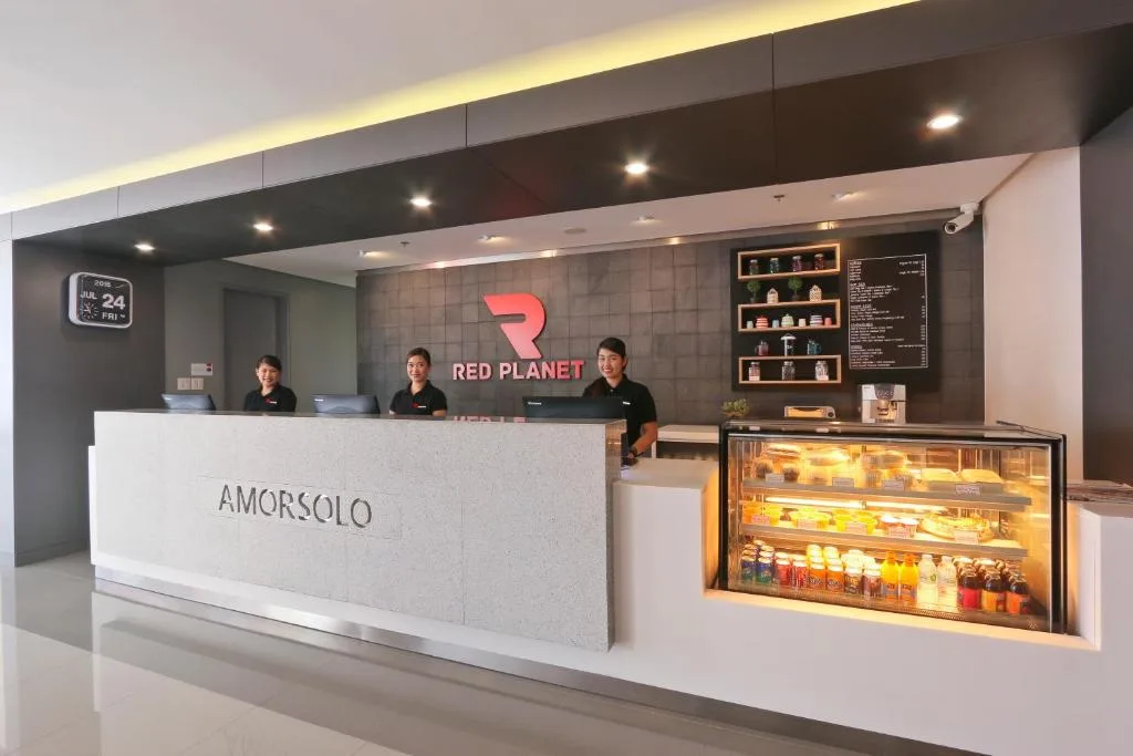 Red Planet Makati Amorsolo — 4