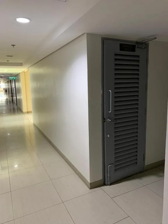 SHORE 2 MOA Staycation T2 U1712 — 3