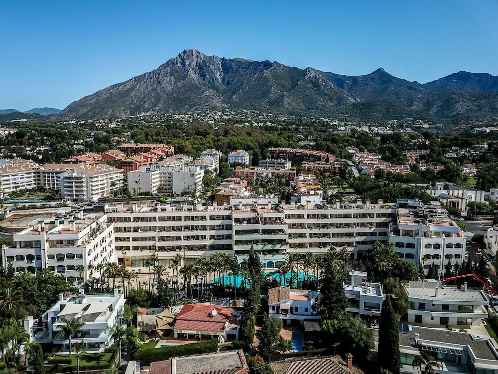 Guadalpin Suites — 3