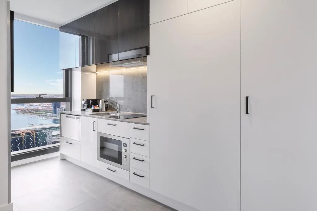 Meriton Suites Melbourne — 4