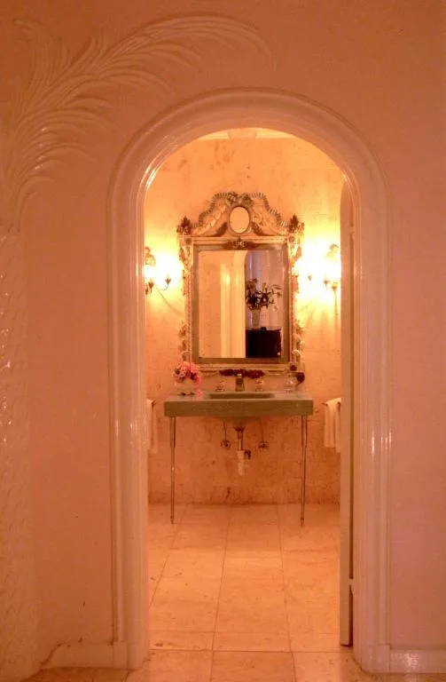 Graycliff Hotel — 3