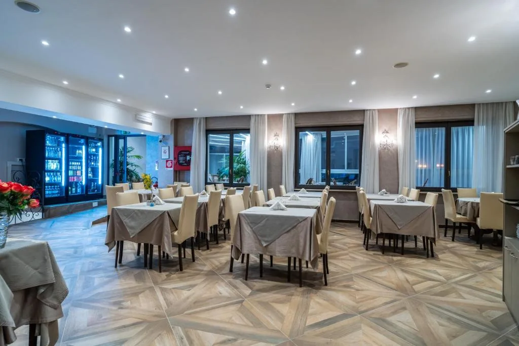 Hotel Globo Suite-Correnti hotels — 4