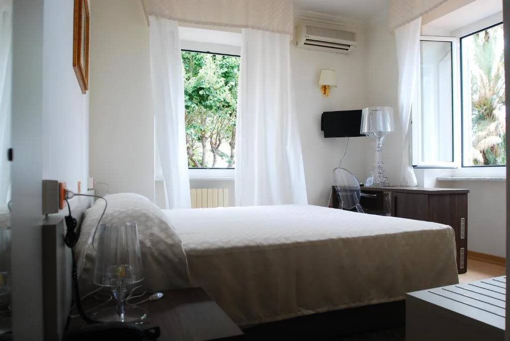 Hotel Villa Sophia — 2