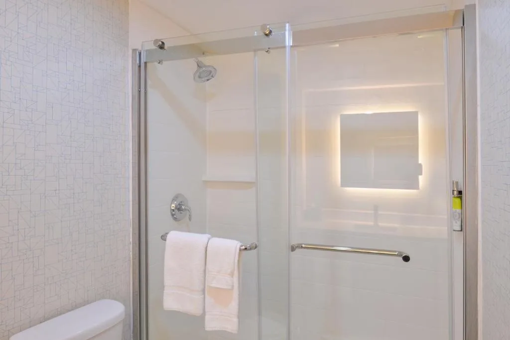 Holiday Inn Express & Suites - Shreveport - Downtown by IHG — 3