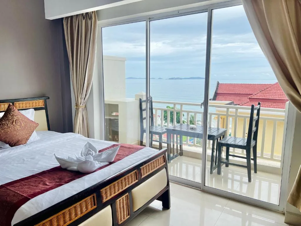 Aristocrat Residence & Hotel — 2