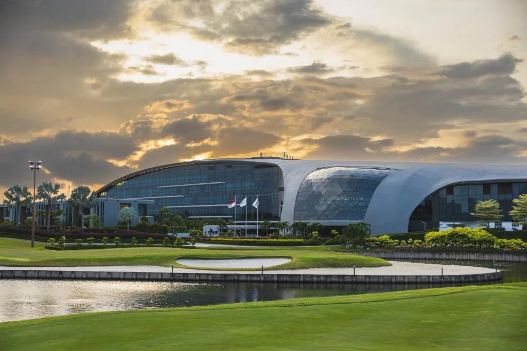 Dusit Thani Laguna Singapore — 2