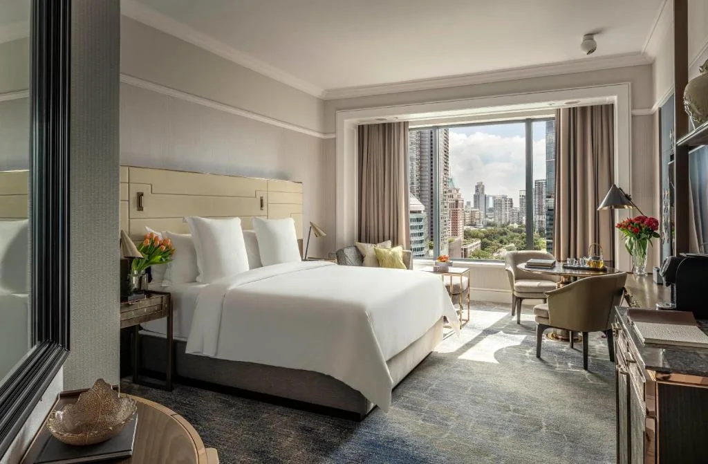 Four Seasons Hotel Singapore — 1