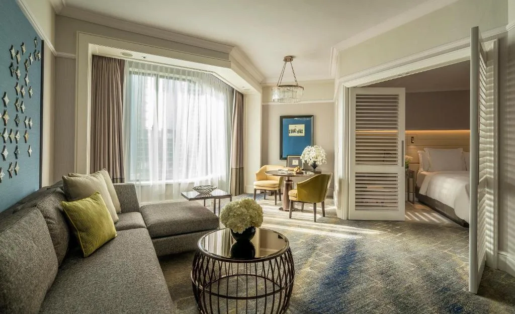 Four Seasons Hotel Singapore — 5
