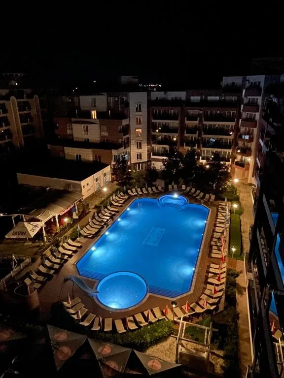 Admiral Plaza