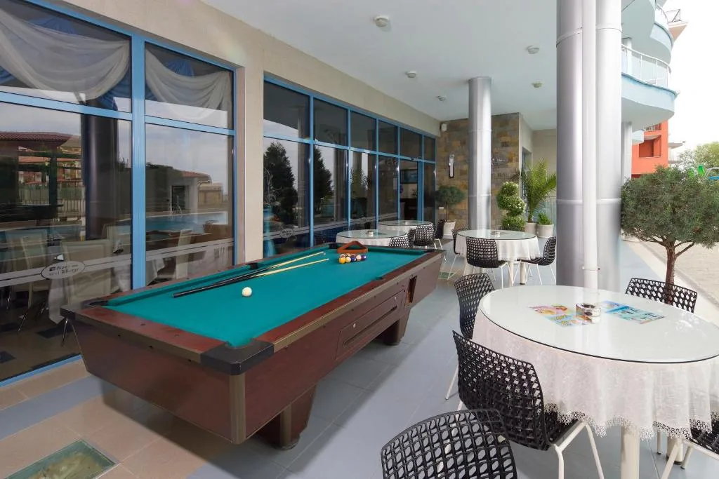 Blue Bay Hotel — 4