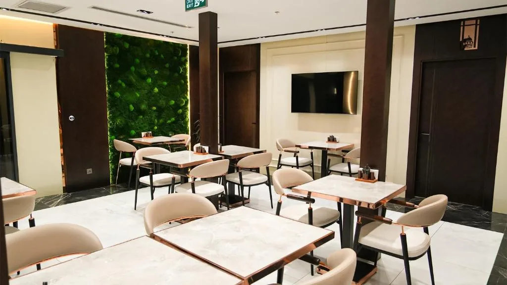 Sky Hill Hotel — 3