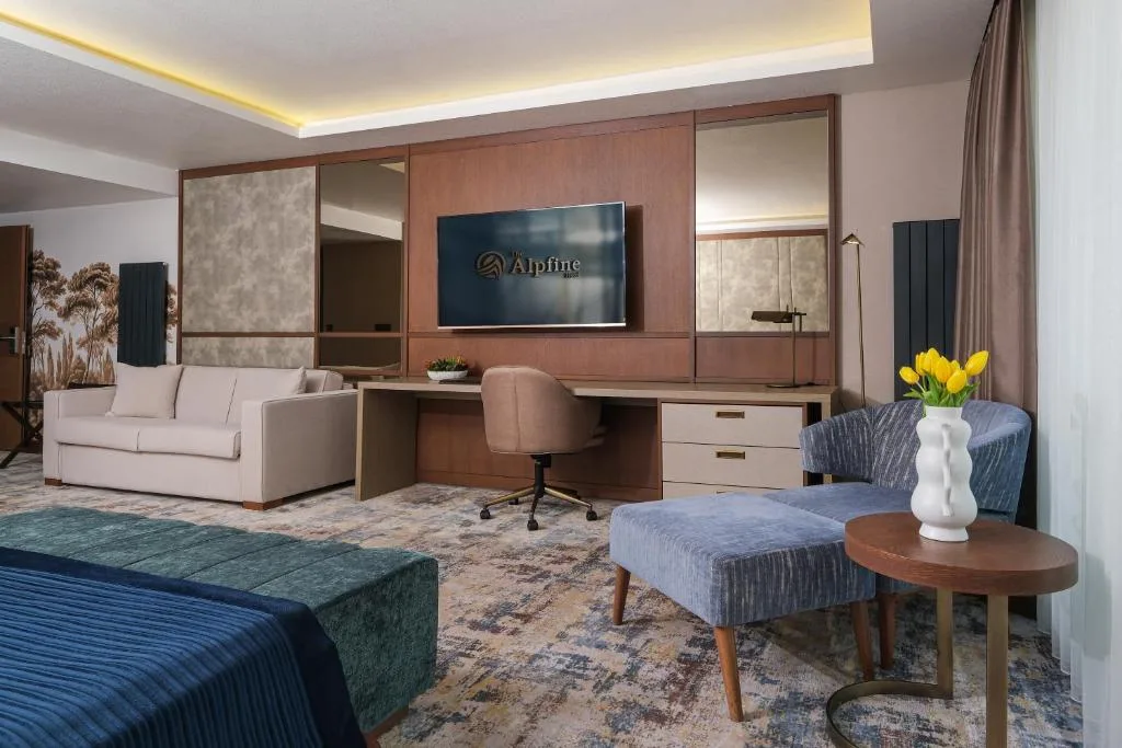The Alpfine Hotel — 5