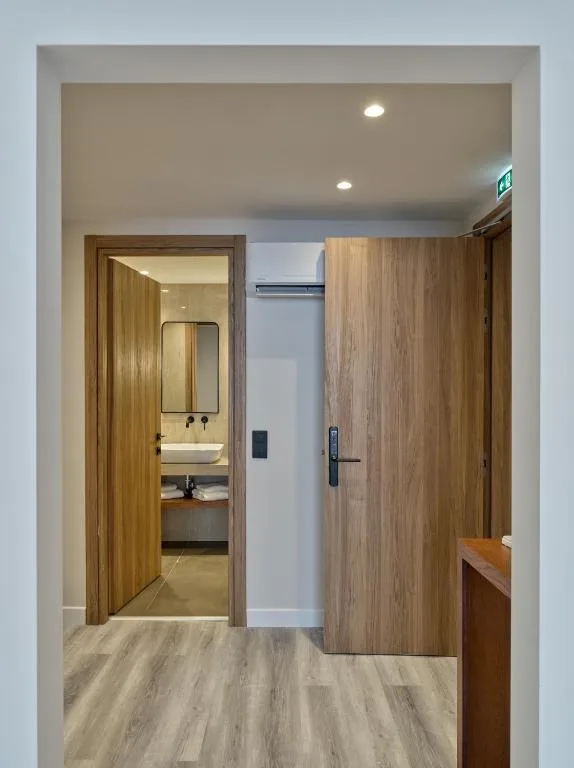 Haya Athens Loftie Suites — 4