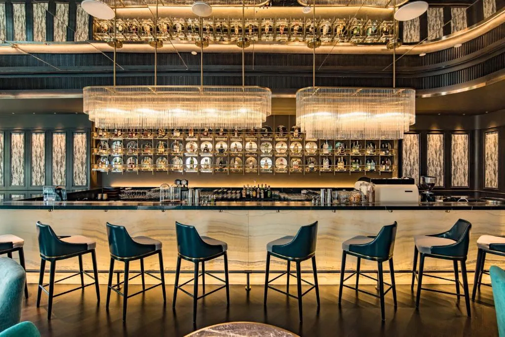SILQ Hotel & Residence — 5