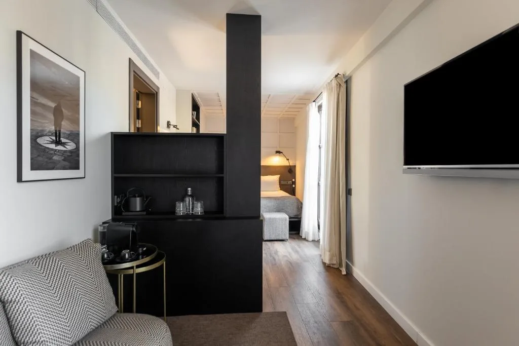 Yurbban Ramblas Boutique Hotel — 5