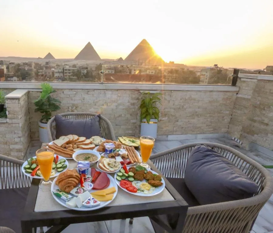 Imperial Pyramids View Inn