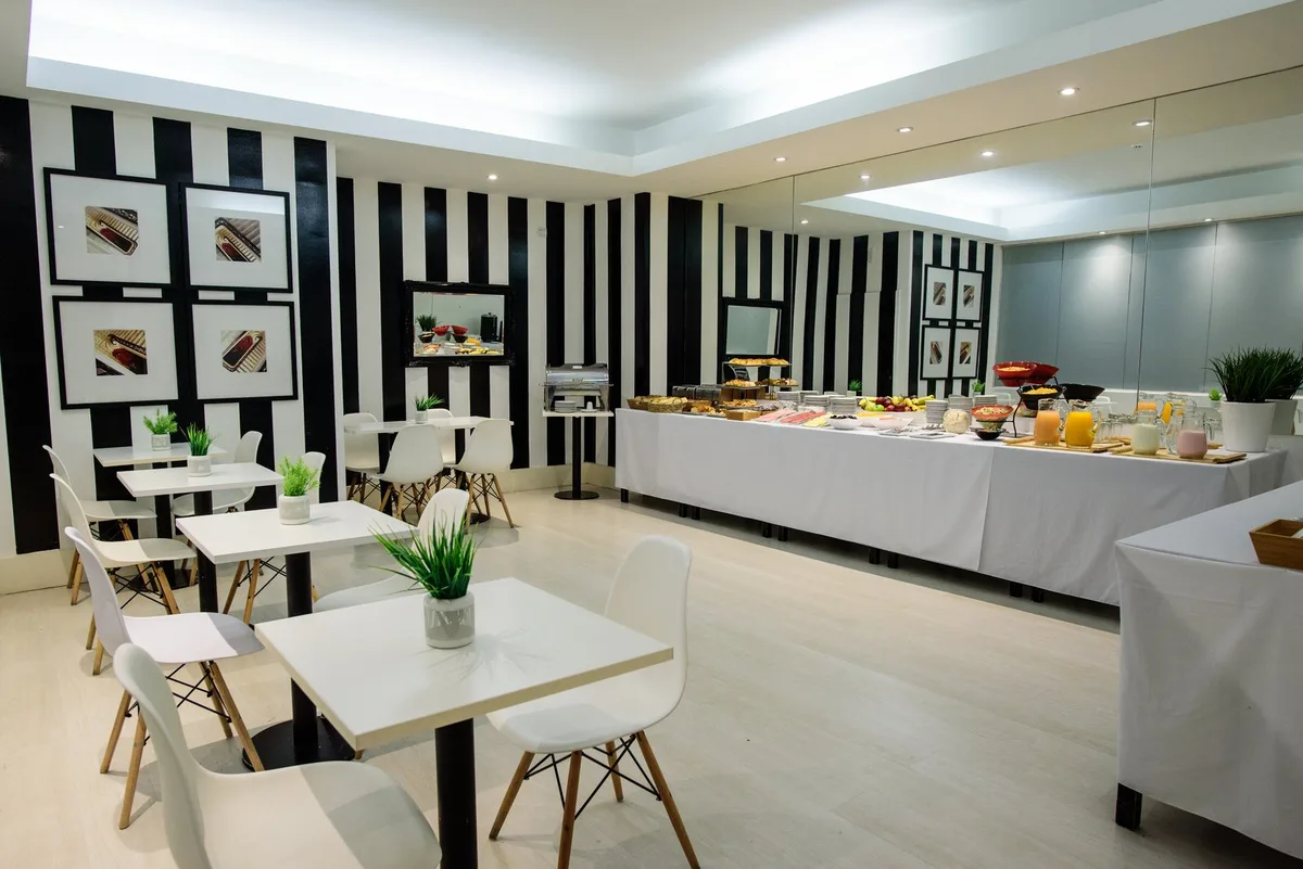 Believe Madero Hotel — 2