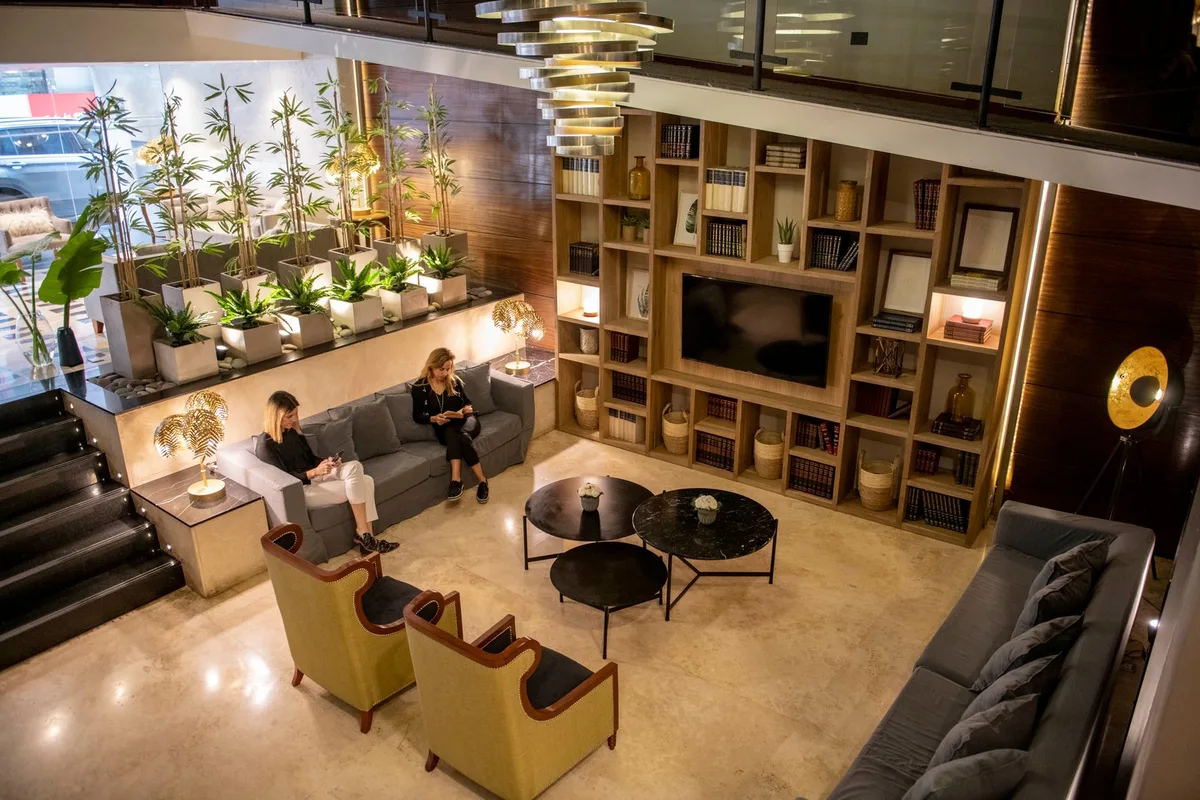 Grand King Hotel — 2