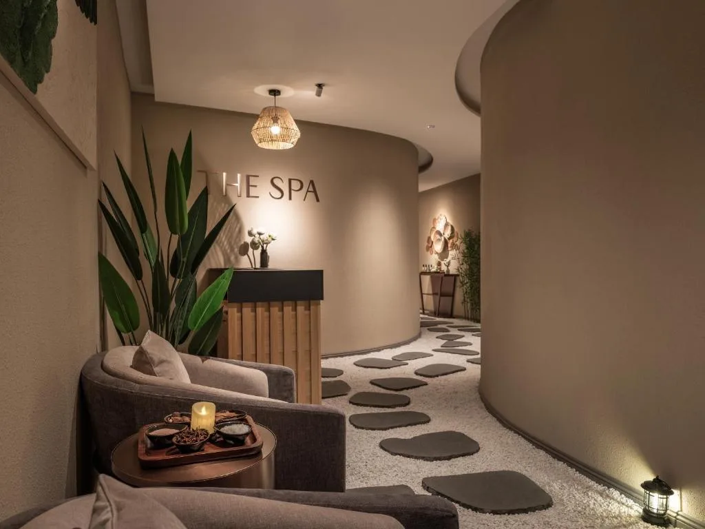 Classyc Hotel Hang Thung — 5