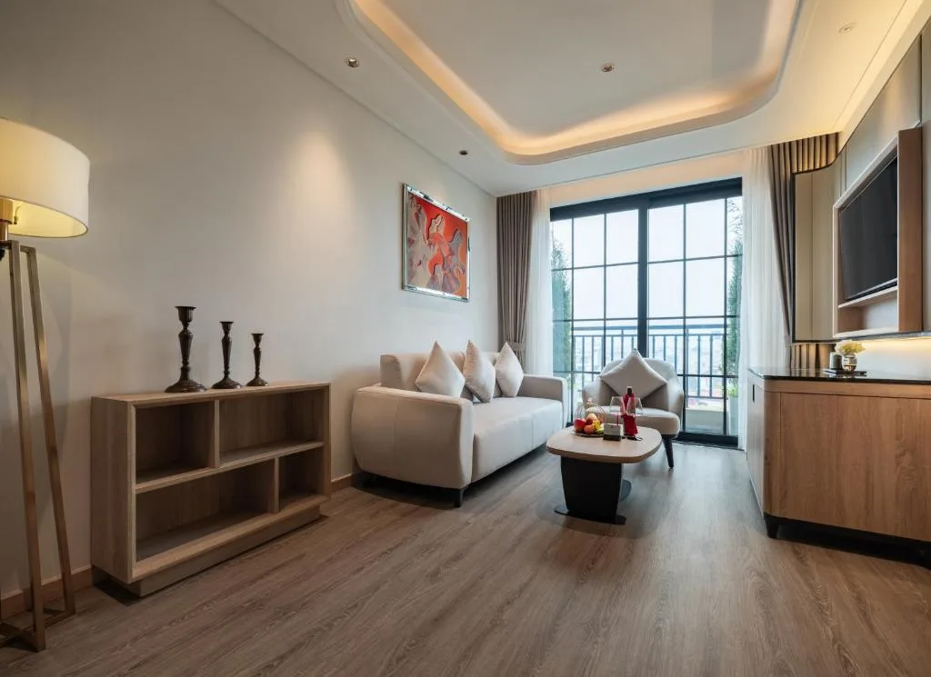 HOTEL du LAC SIGNATURE — 4