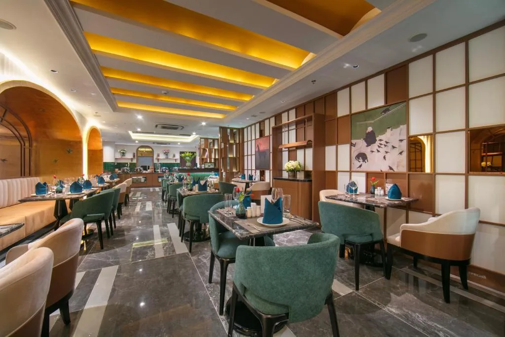 MAY DE VILLE Lumiere Hotel — 4