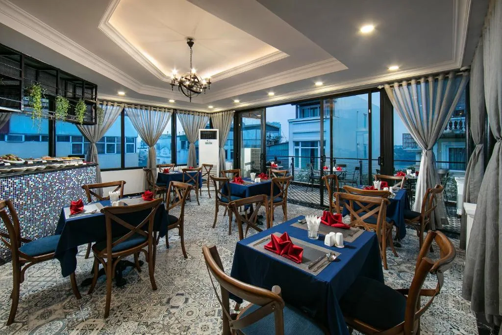 San Boutique Hotel & Travel — 4