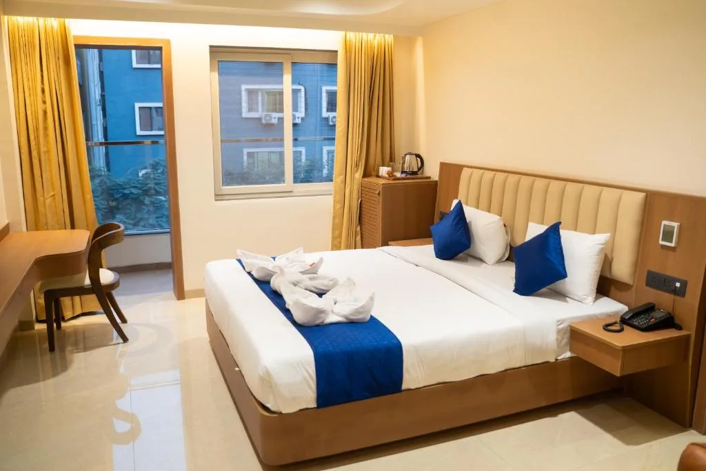 AAA URBAN STAY-Madhapur — 2