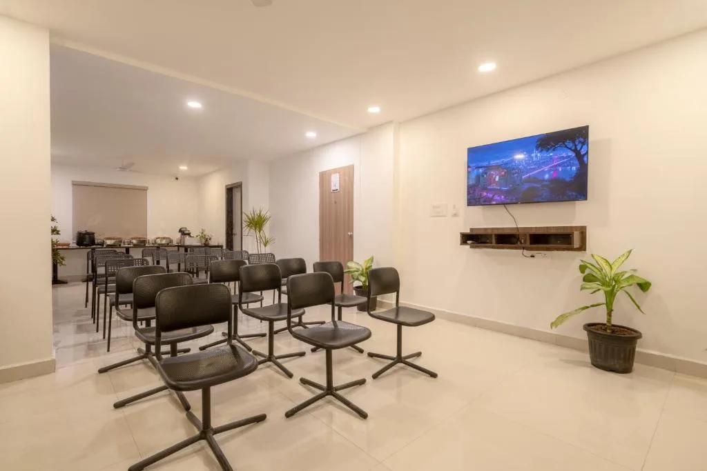Rcc Hotels Helix Gachibowli — 5