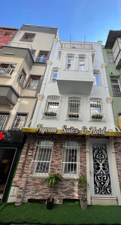 Feycem Suites Hotel — 4