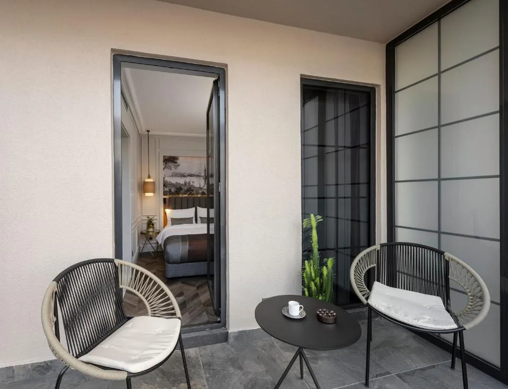 Livro Hotel — 3
