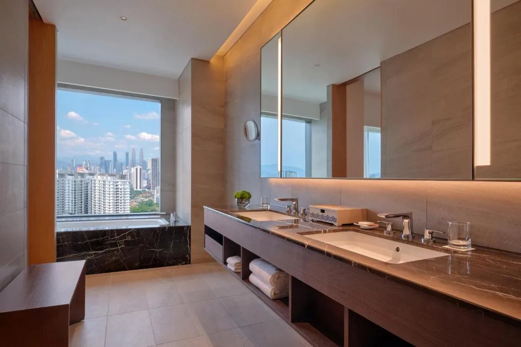 Hyatt Regency Kuala Lumpur at KL Midtown — 3