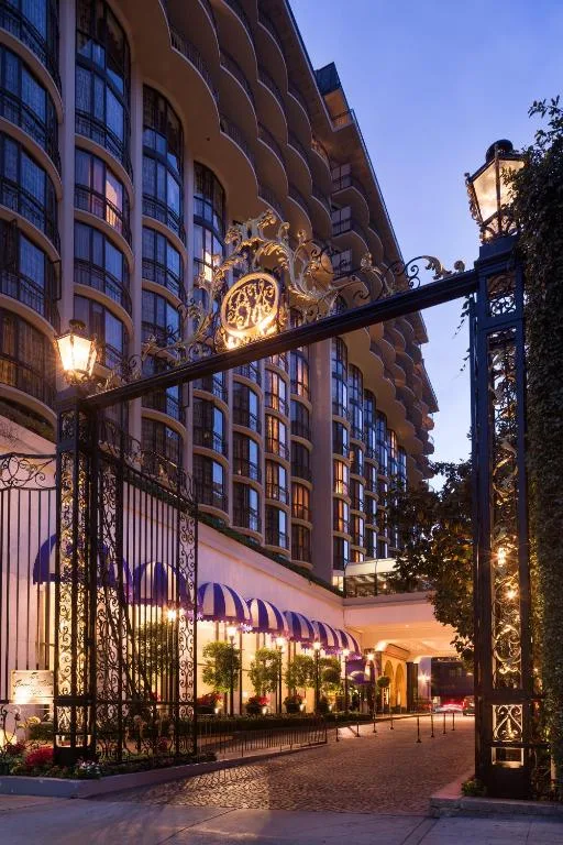 Beverly Wilshire, Beverly Hills, A Four Seasons Hotel — 5
